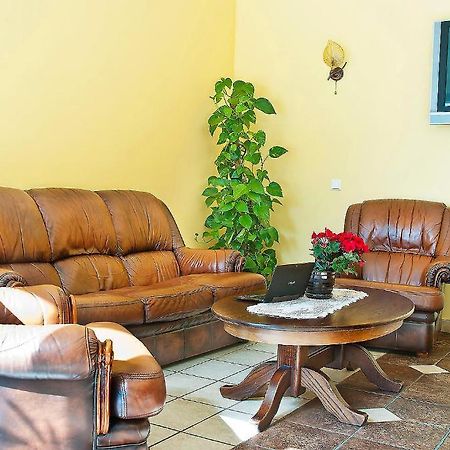Linovo With Free Parking Hotel Riga Exterior photo