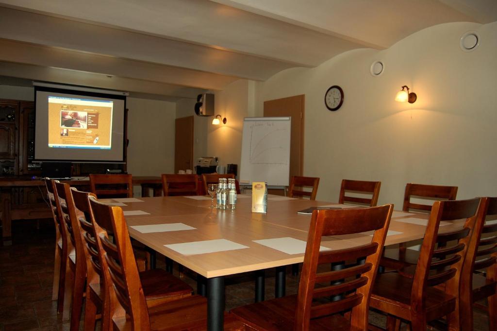Linovo With Free Parking Hotel Riga Exterior photo
